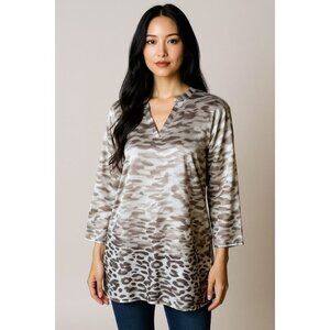 Chicos Travelers Collection Womens White Brown Tunic Slinky Size 2 Animal Print